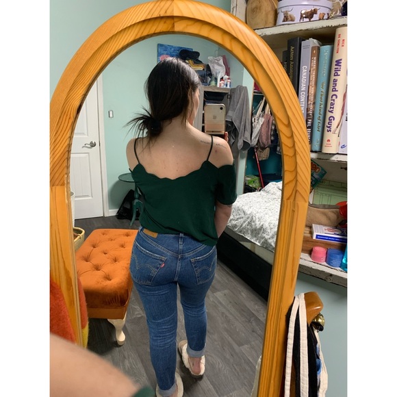 Scalloped off the shoulder top - Picture 2 of 3